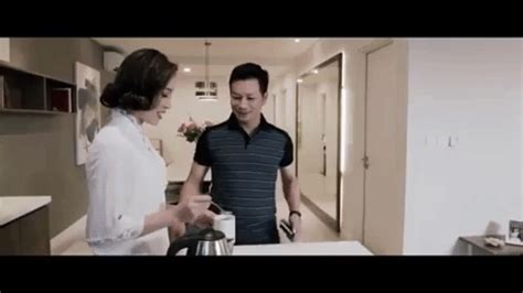 Ông bắt đầu tạo lập sự nghiệp riêng ở tuổi 30, đây là độ tuổi đối với nhiều người là khởi nghiệp muộn. Một ngày của Shark Hưng trôi qua thế nào: Ngoài thương ...