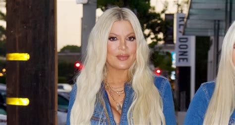 Why Are Tori Spelling And Khloé Kardashian Compared Newsfinale