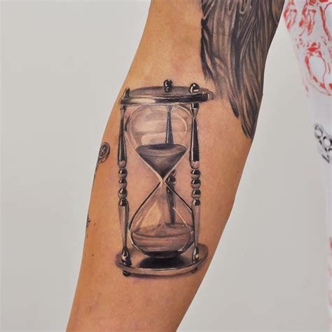 Amazing Hourglass Tattoo Designs That Will Blow Your Mind Artofit