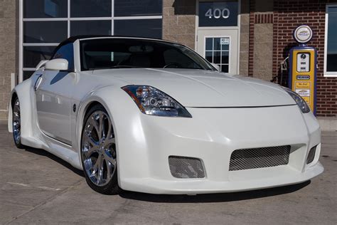 The nissan 350z is available as a convertible and a coupe. 2005 Nissan 350Z | Fast Lane Classic Cars