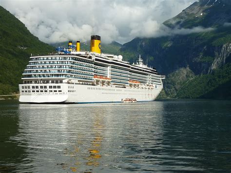 Cruise Ship On Body Of Water Ship Holiday Cruise Cruises Norway