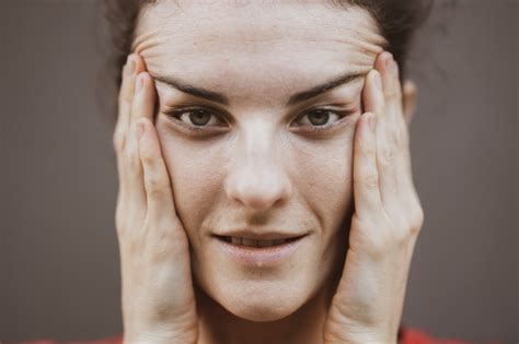 6 Ways to Reduce or Remove White Stretch Marks | SHL