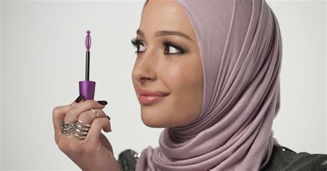 Covergirl Ads Feature Woman Wearing A Hijab For First Time