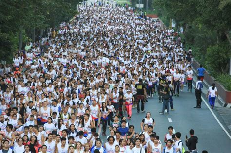 Thousands Of Volunteers Run For Red Cross Abs Cbn News