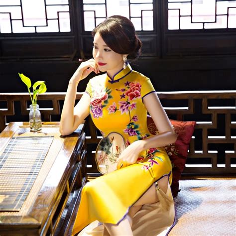 Chinese Girl In Traditional Dress Gets Naked Pics Xhamster Sexiezpicz