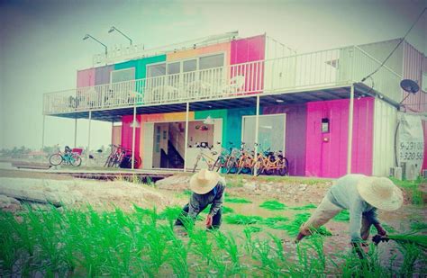 Kontena Apa Warna-Warni Di Tengah Sawah Padi Ini? - MYNEWSHUB