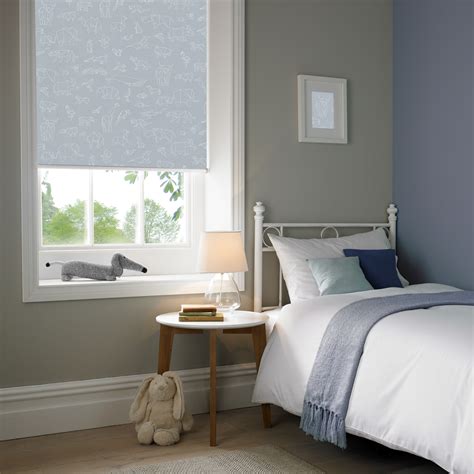 The child's mother blacked out on seeing him at the hospital. Blackout Blinds - Appeal Home Shading
