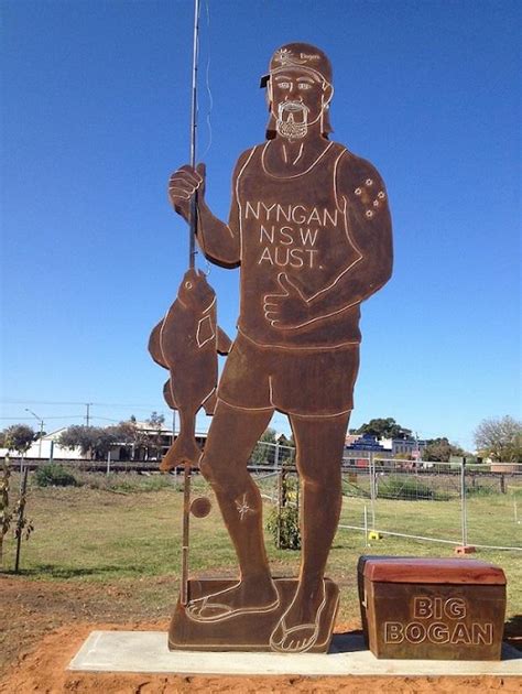 Giant Bogan Statue Unveiled In Country Nsw Town Of Nyngan Pedestrian Tv