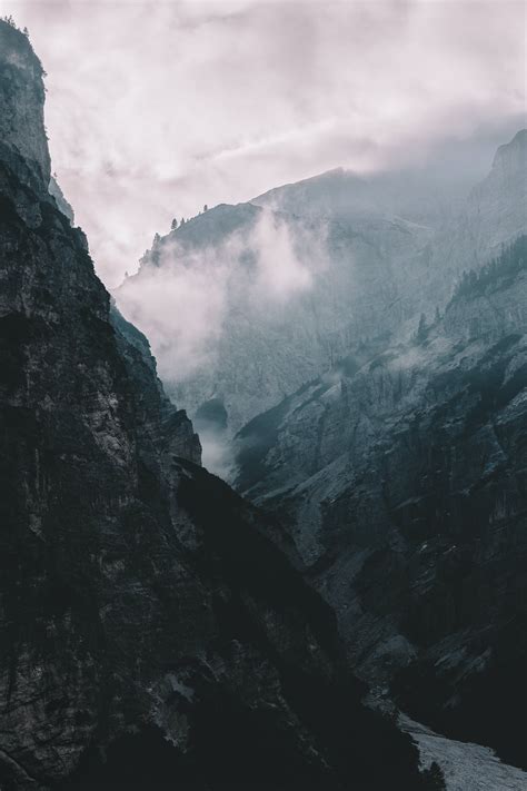 Fog Covered Mountains · Free Stock Photo
