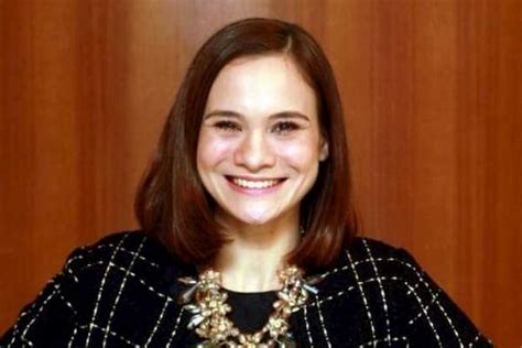 Facebook gives people the power to share and makes the. Aishah Sinclair Bio, Wiki, Age, Parents, Brother (dead ...
