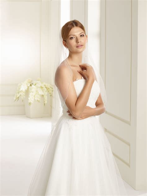 Hochzeitskleid mit swarovski steinen kaufen auf ricardo ch. Schleier mit 30 Swarovski-Kristallen | Samyra Fashion