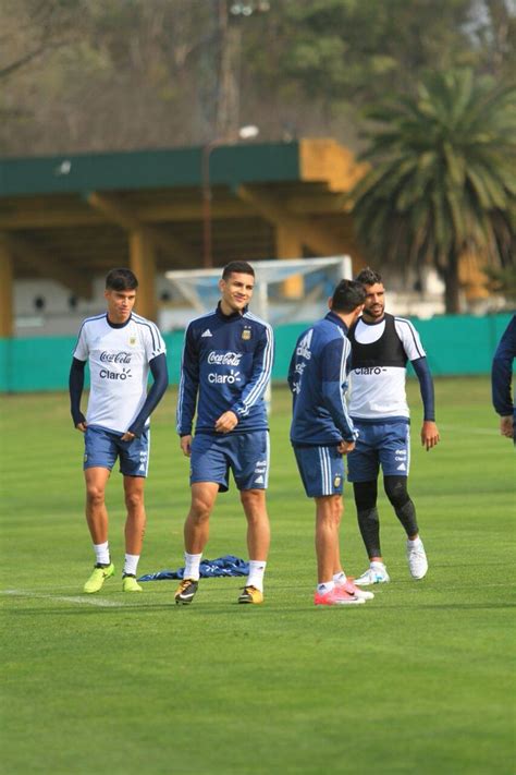 That was also the summer in which banega was left both knew that for all his issues, banega was one of those rare players in the argentina setup: Ever Banega con la seleccion Argentina | Argentina, La ...