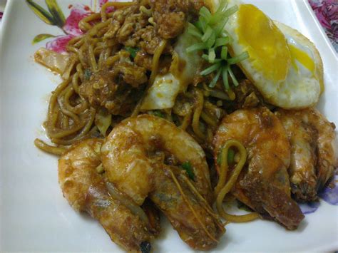 Mee basah kuluksan, kemabong, sabah, malaysia. Diari Zaliedana..: Mee Kuning Goreng Basah...
