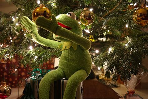 Felpa Juguete Al Lado árbol De Navidad Kermit Rana Verde Navidad