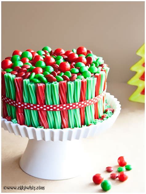 This post may contain affiliate links, read our disclosure policy for more information. Cake Whiz | Christmas Twizzler cake making with a jello ...