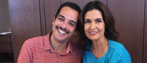 She joined rede globo in 1987 as the host of rjtv. Após separação, internautas apontam novo affair de Fátima ...