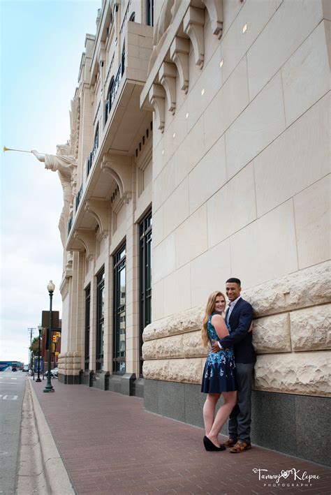 This Amazing Couple Wanted Their Engagement Shoot To Be In Downtown Fort Worth Stunning Images