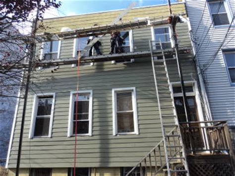 In small houses, like the one shown here, the vertical siding is just one of the methods that architect cathy schwabe uses to give this 840 square foot cottage a big look. Vinyl Siding Styles, Colors And Options In NJ
