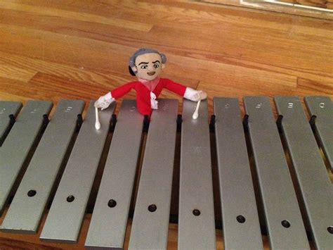 Stay Tuned Cool Find Mozart Finger Puppet