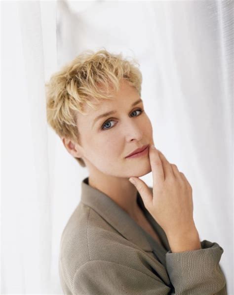 Stunning Portraits Of A Young Glenn Close In 1989 Vintage News Daily