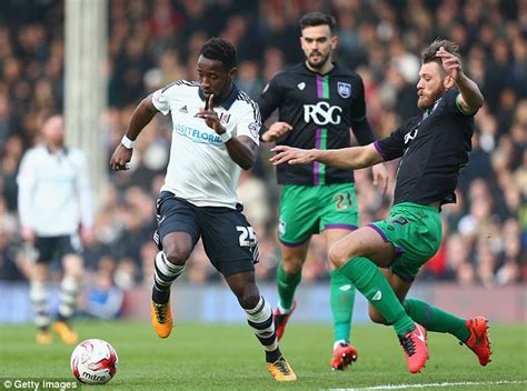 Tottenham Drop Interest In Moussa Dembele After Fulham Forward Attends Chelsea Match Daily