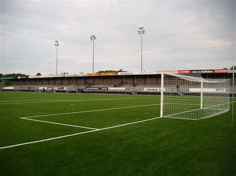 De bouw van het stadion werd in augustus 2005 voltooid. My Football Travels: Mitsubishi Forklift Stadion (Almere ...