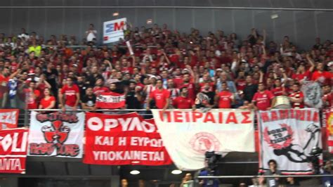(oλυμπιακός σύνδεσμος φιλάθλων πειραιώς olympiakós sýndesmos. The fans of Olympiakos in Madrid, Euroleague F4 2015 ...