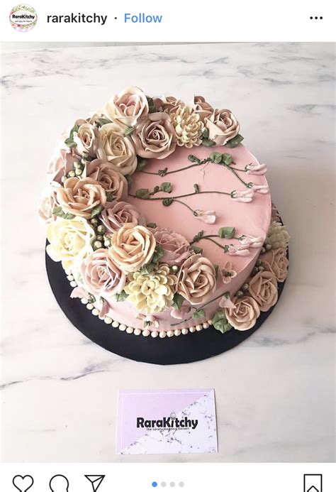 Wedding cake designed and created exclusively for the cover of the ' wine tidings' magazine. Top 10 Inspirasi Kek Hantaran Yang Meletop - Pesona Pengantin
