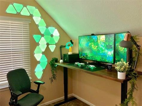 Green Theme Battlestation With 24 Nanoleaf Light Panels⁣⁣ Gaming Room