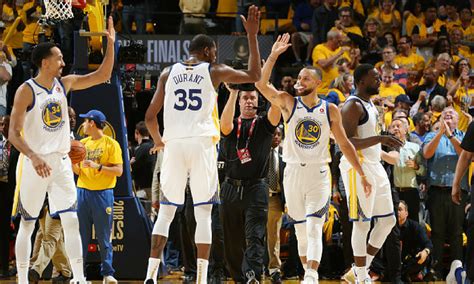 From the wild card matchups to the super bowl champion, here's an early look at next season. Golden State gana el primer juego de las Finales de NBA