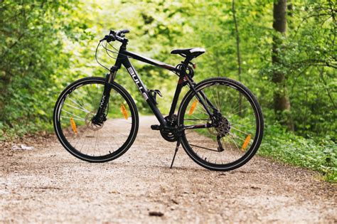 If you're shopping for a new mountain bike, you'll inevitably face a big choice: Mountain Bike Hardtail vs Dual Suspension - MyProScooter