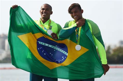 Porém, a dupla brasileira ficou atrás de liu hao e zheng pengfei, da china (3m37s783), e de madrigal torres e. Rio-2016 ainda não acabou, mas já tem "O" nome: Isaquias ...