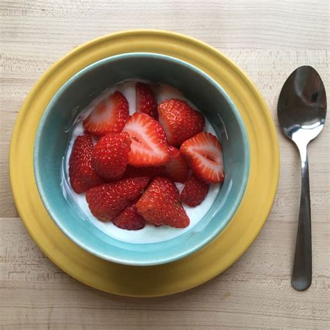 Greek Yogurt With Strawberries Recipe Eatingwell