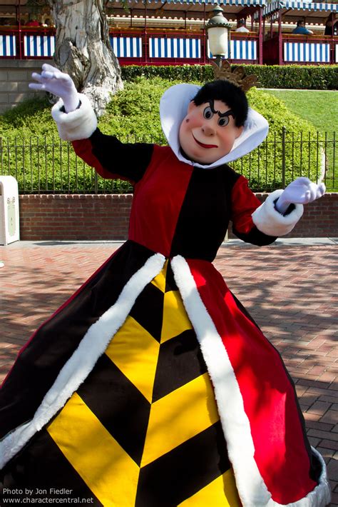 Queen Of Hearts At Disney Character Central