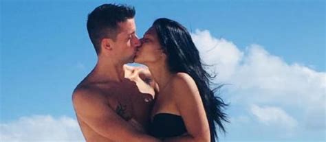 Jun 16, 2021 · valentina e oronzo a temptation island. Temptation Island, nuovi partecipanti: Oronzo e Valentina ...