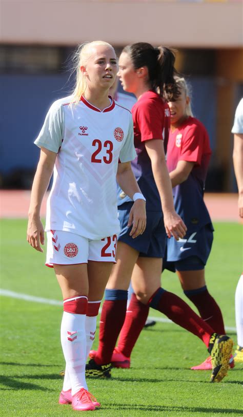 Euro 2020 and the copa america may be over, but the what is the format and why is there no team gb men's football side? Photo - Media - Algarve Cup 2020 - Womens Soccer United