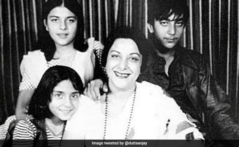 there s nobody like you sanjay dutt posts throwbacks on mom nargis birth anniversary