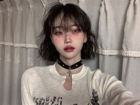 Pin By Ксения Плутннкова On девочки Short Grunge Hair Ulzzang Girl Egirl Black Hair