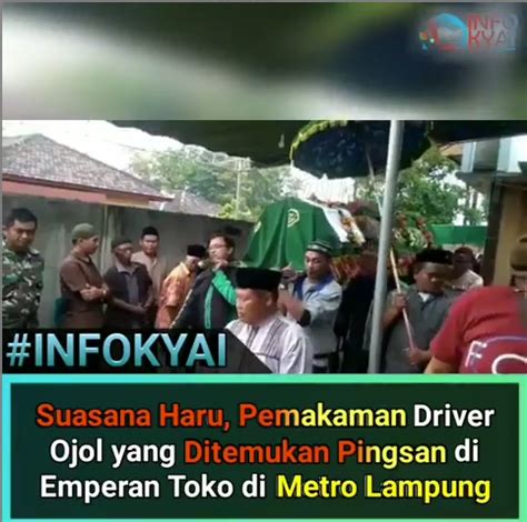 Dapatkan loker hari ini dengan klik tombol cari loker. Suasana Haru, Pemakaman Driver Ojol yang Ditemukan Pingsan di Emperan Toko di Metro Lampung ...