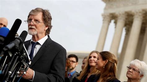 Christian baker who won Supreme Court case in new cake ...