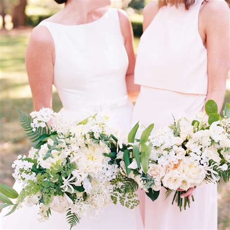 Every british royal bride since queen victoria has carried a sprig of myrtle in their bridal bouquet. 23 Beautiful Lily of the Valley Wedding Bouquets
