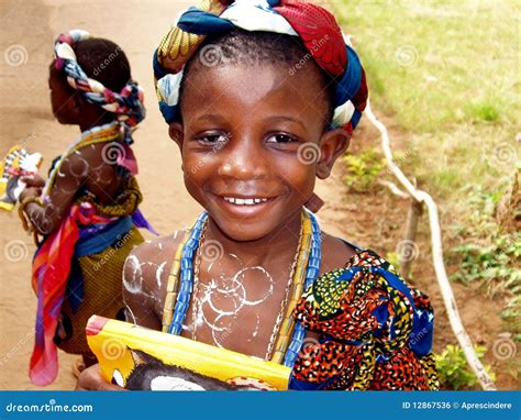 Fille Africaine Ghana Photo éditorial Image Du Enfants 12867536