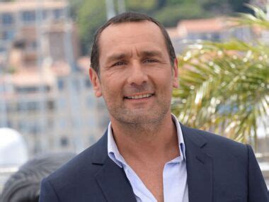 Gilles lellouche est aux cotés de guillaume canet et jean dujardin, un poids lourd du cinéma français. Gilles Lellouche - La biographie de Gilles Lellouche avec ...