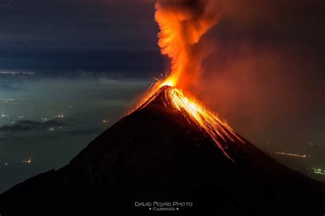 Strong Eruption At Volcan De Fuego Kilauea Laughing Lava Alert Level