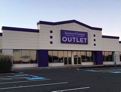 Springfield - Boston Road Outlet | Raymour & Flanigan