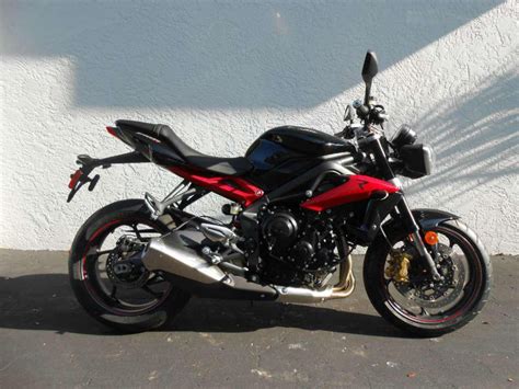 L'abs à bon dos je trouve sur cette moto triumph comme en général avec des tarifs bien élevés pour l'option qui rassurera surtout l'acheteur qu'autre chose, surtout sur ce genre de moto. 2013 Triumph Street Triple R ABS - Phantom for sale on ...