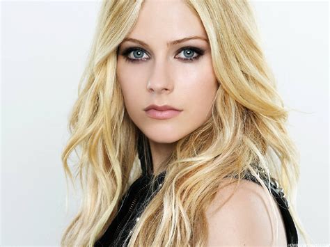 Avril lavigne hd desktop backgrounds.avril lavigne hd screensaver.avril lavigne hd wallpapers.avril lavigne hd moving wallpapers.avril lavigne hd free backgrounds. Avril Lavigne Pictures | High Definition Wallpapers, High ...
