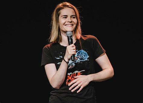 Stand Up Comedian Hazel Brugger Erwartet Zweites Kind Report K