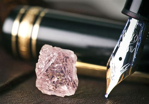 Buy pink & blue diamonds for investment. 12.76 Carats Rare Pink Diamond Found in Australia ...