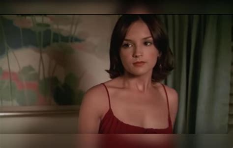 Rachael Leigh Cook Reveals A Scene In She S All That Made Her Self Conscious